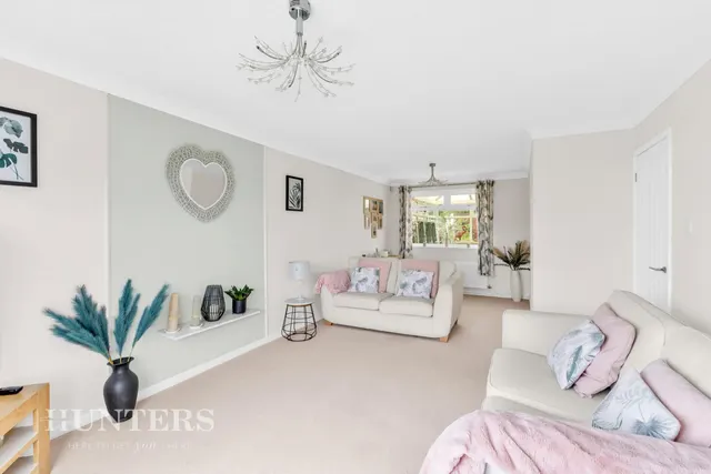 Coupland Close, Moorside, OL4, photo 3