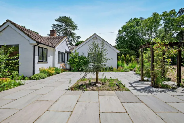 Photo 3 — Littleworth Road, The Sands, Farnham, Surrey, GU10 1JW