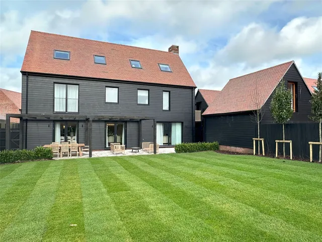 Medland Close, Alfold, GU6, photo 1