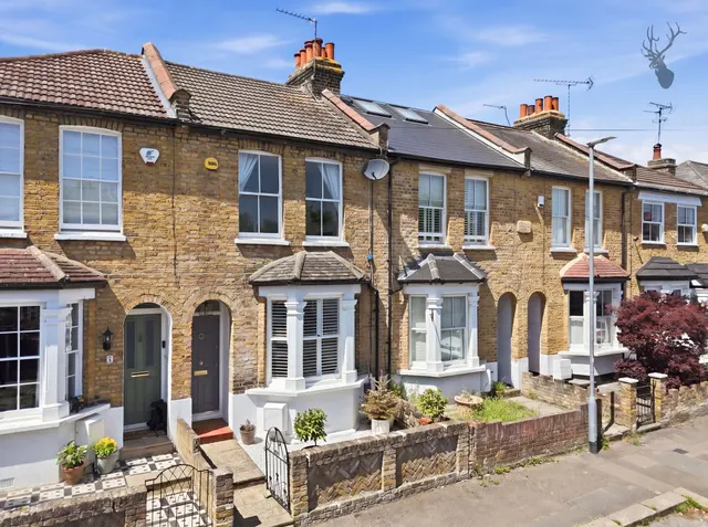 Alfred Road, Buckhurst Hill, IG9, photo 1