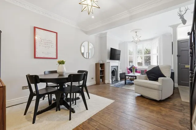 Alfred Road, Buckhurst Hill, IG9, photo 2