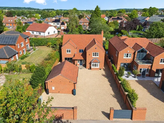 Fox Gardens, Grantham, NG31, photo 2