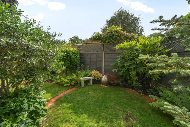 Photo 3 — Campden Road, South Croydon, CR2