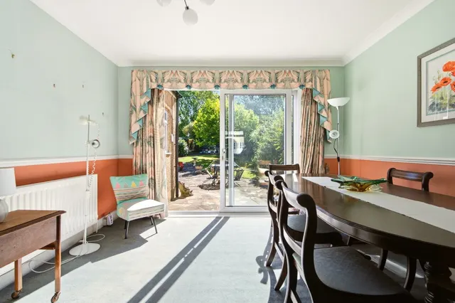 St. Annes Road, London Colney, AL2, photo 3