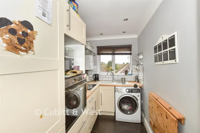 Crowborough Hill, Crowborough, TN6, photo 2