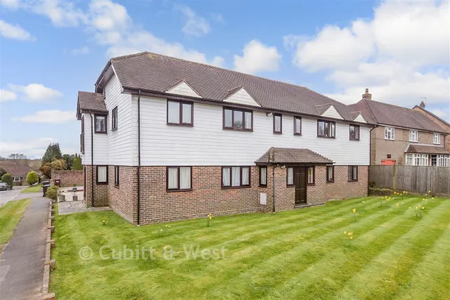 Crowborough Hill, Crowborough, TN6, photo 1