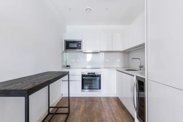 Photo 3 — Apartment 47, Gordian Apartments, 34 Cable Walk, London