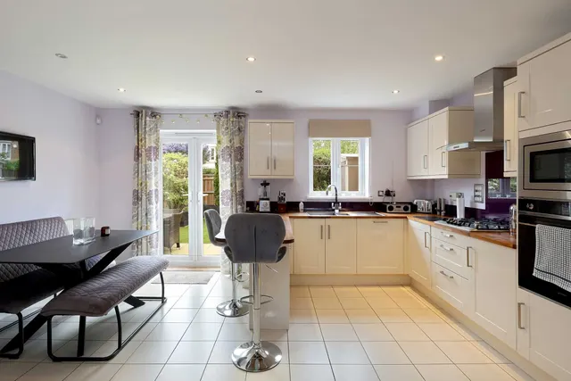 Photo 2 — North Close, Beaconsfield, HP9