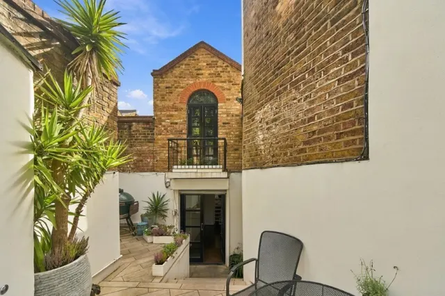 Prebend Street, Islington, N1, photo 1