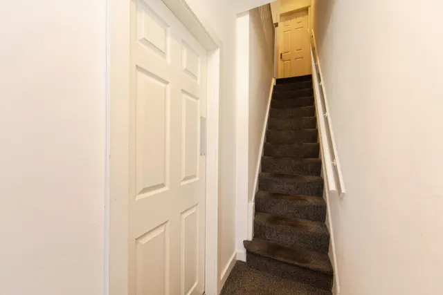 Molyneux Road, Kensington, L6, photo 2