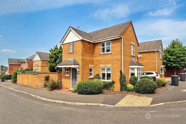 Upton Drive, MaplePark, CV11, photo 1