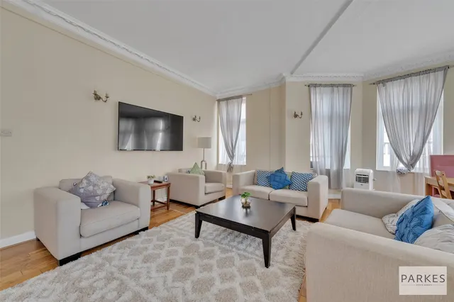 Connaught Court, Connaught Street, London, W2 2AJ, photo 1