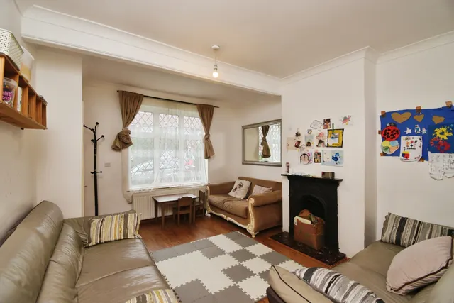 Birdbrook Road, London, SE3, photo 1