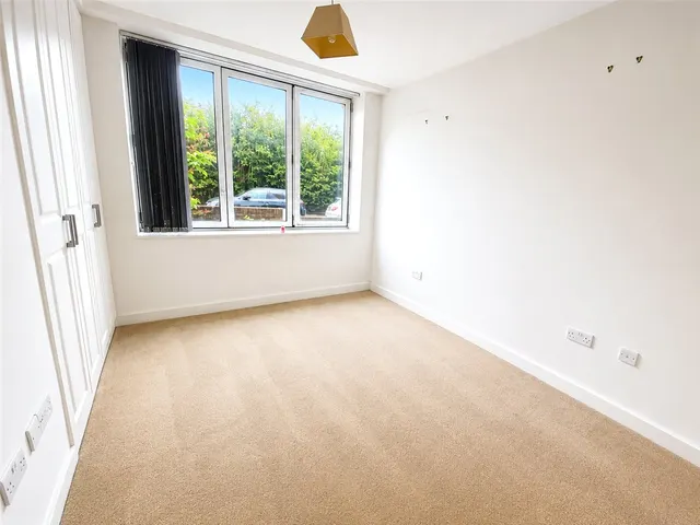 Knoll Rise, Orpington, BR6, photo 3