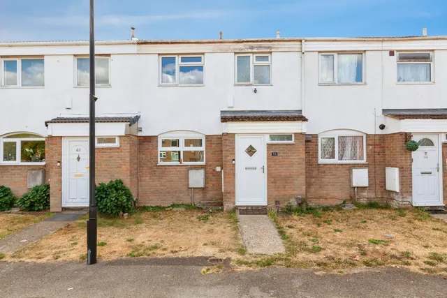 Pevensey Road, SLOUGH, photo 1