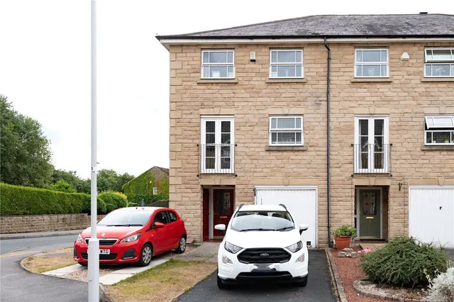Redwald Drive, Guiseley, LS20, photo 1