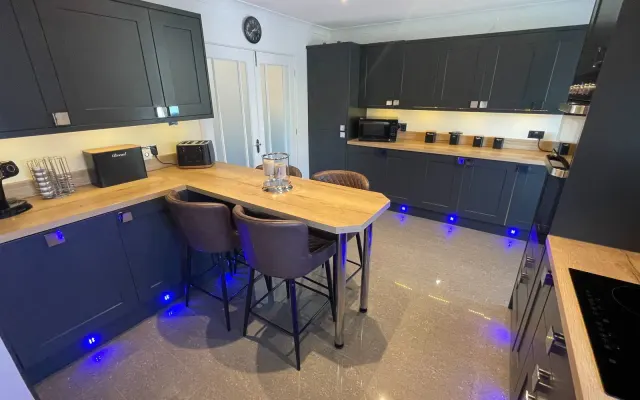 Photo 3 — Kendal Crescent, Worsbrough Bridge, B...