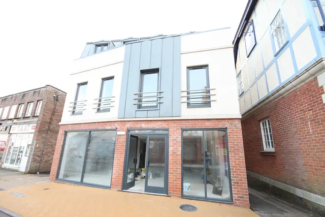 Trinity Street, Dorchester, DT1, photo 2