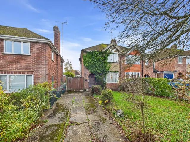 Redhatch Drive, Earley, RG6, photo 1