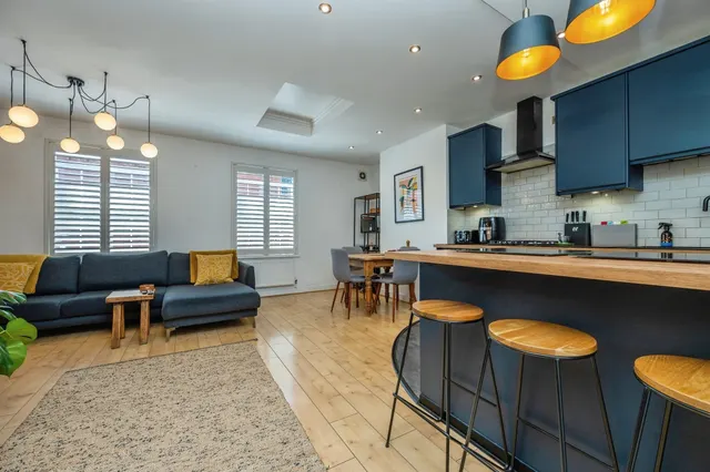 Warstone Parade East, Birmingham, B18, photo 1