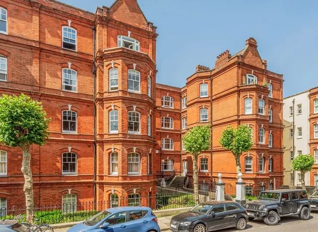 Queen's Club Gardens, West Kensington, W14, photo 1
