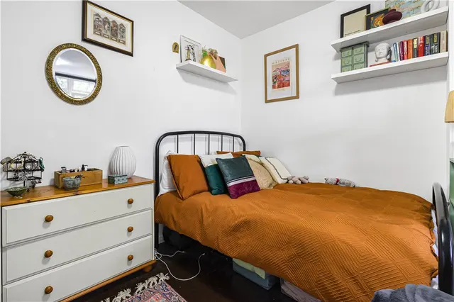 Carlton Drive, London, SW15, photo 3
