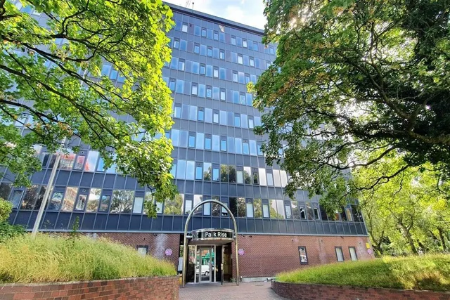 Seymour Grove, Stretford, M16