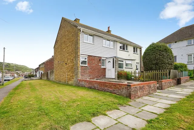 Old Folkestone Road, Dover, Kent, CT17, photo 1
