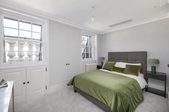 Photo 3 — Knightsbridge, Eaton Place, Belgravia, London