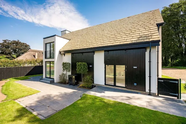 Stanneylands Road, Wilmslow, SK9, photo 3
