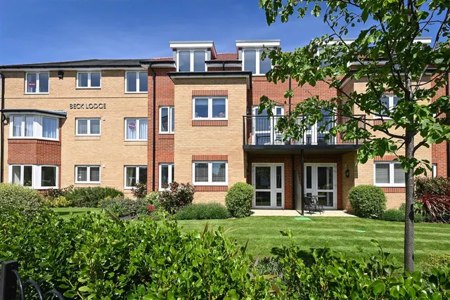 Botley Road, Park Gate, SO31, photo 1