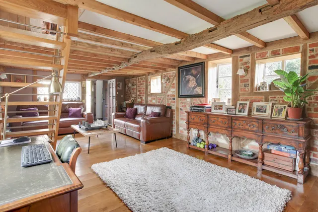 Wildwood Cottage, Cutlers Green, CM6, photo 2
