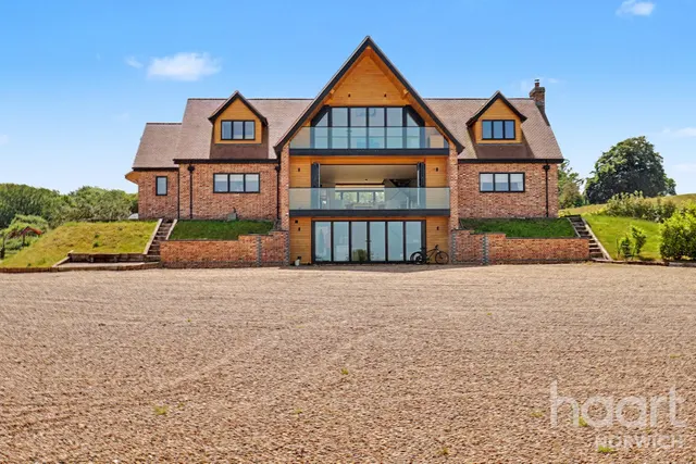 Hall Drive, Norwich, NR5, photo 2