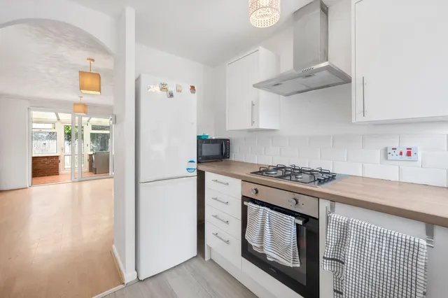 Photo 3 — 40a Gairloch Close, Fearnhead, Warrington, Warrington, WA2 0SG