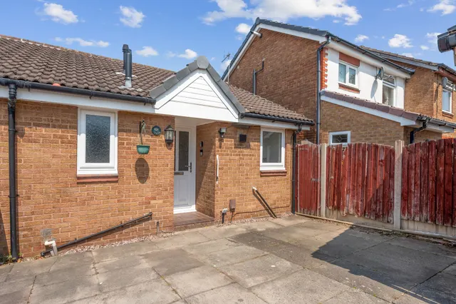 40a Gairloch Close, Fearnhead, Warrington, Warrington, WA2 0SG, photo 1