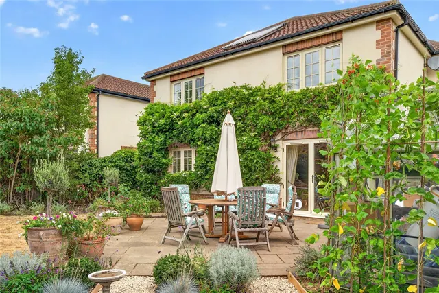 Warren Hill Road, Woodbridge, IP12, photo 2