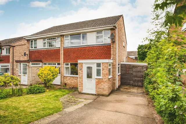 Glenfield Crescent, Mickleover, photo 1