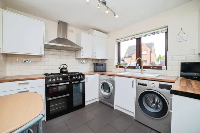 Lawn Close, Heanor, DE75, photo 3
