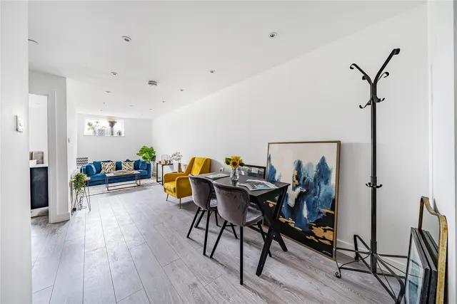 Station Road, Addlestone, KT15, photo 1