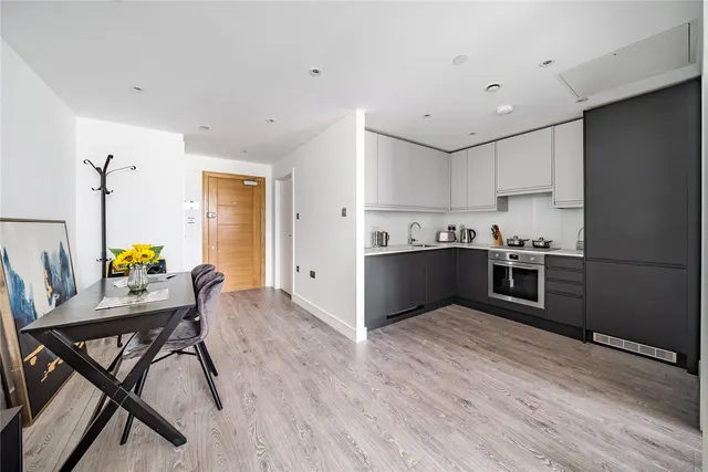 Station Road, Addlestone, KT15, photo 3