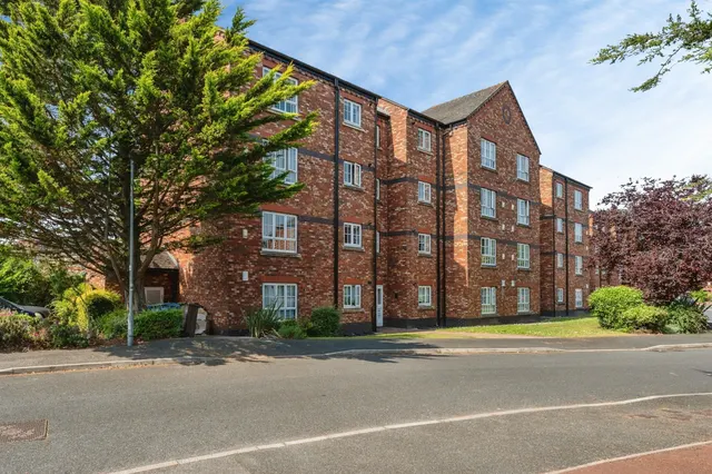 Thomas Brassey Close, Chester, photo 1