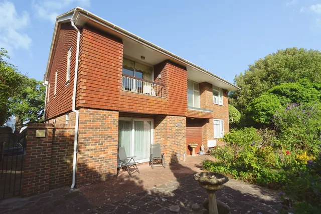 Dukes Drive, Eastbourne, photo 1