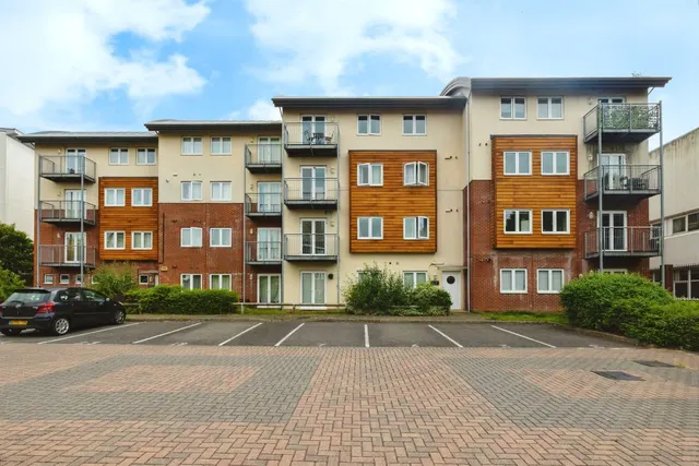 Photo 2 — Lion Terrace, Portsmouth
