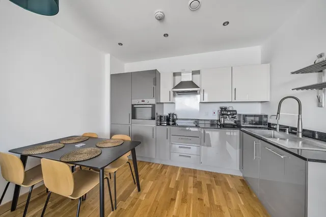 Photo 3 — Telcon Way, SE10