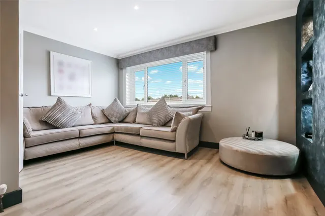 Photo 3 — Inishail Road, Garthamlock, Glasgow, G33
