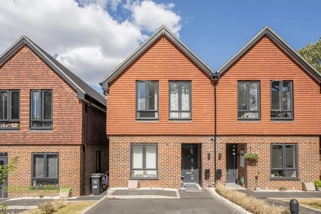 Winchester Close, Coulsdon, CR5, photo 1