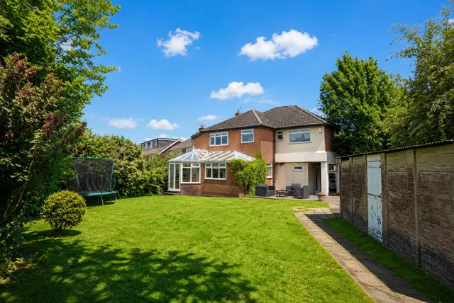 Faulkner Drive, Timperley, WA15, photo 2