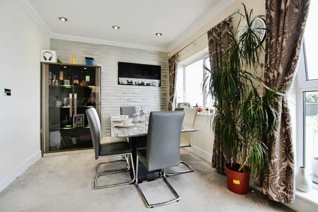 Marconi Avenue, Penarth, CF64, photo 3