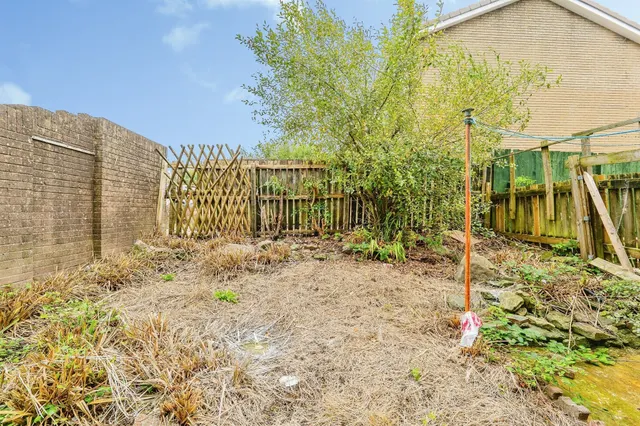 Jubilee Crescent, Bridgend, CF32, photo 2