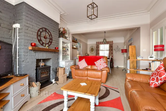 Leed Street, Sandown, PO36, photo 3